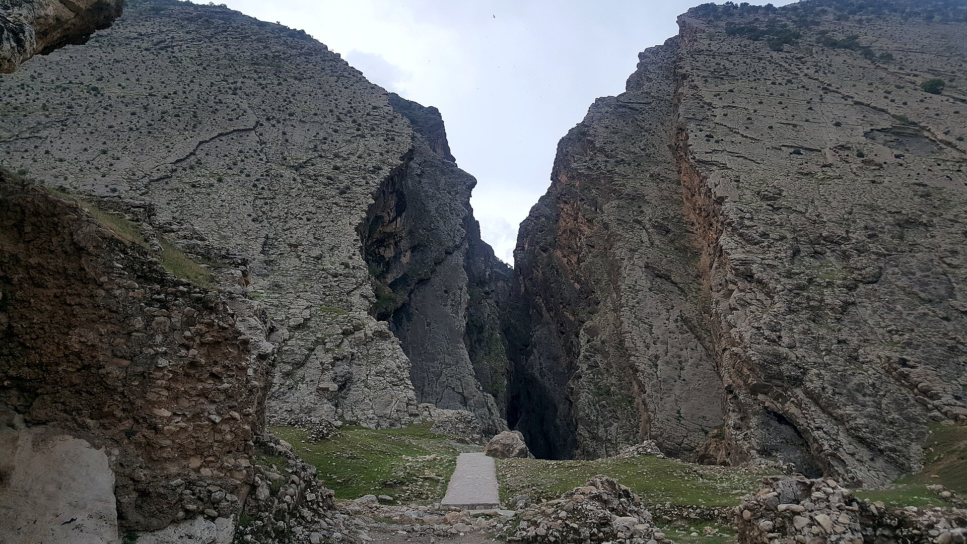 تنگ بهرام چوبین