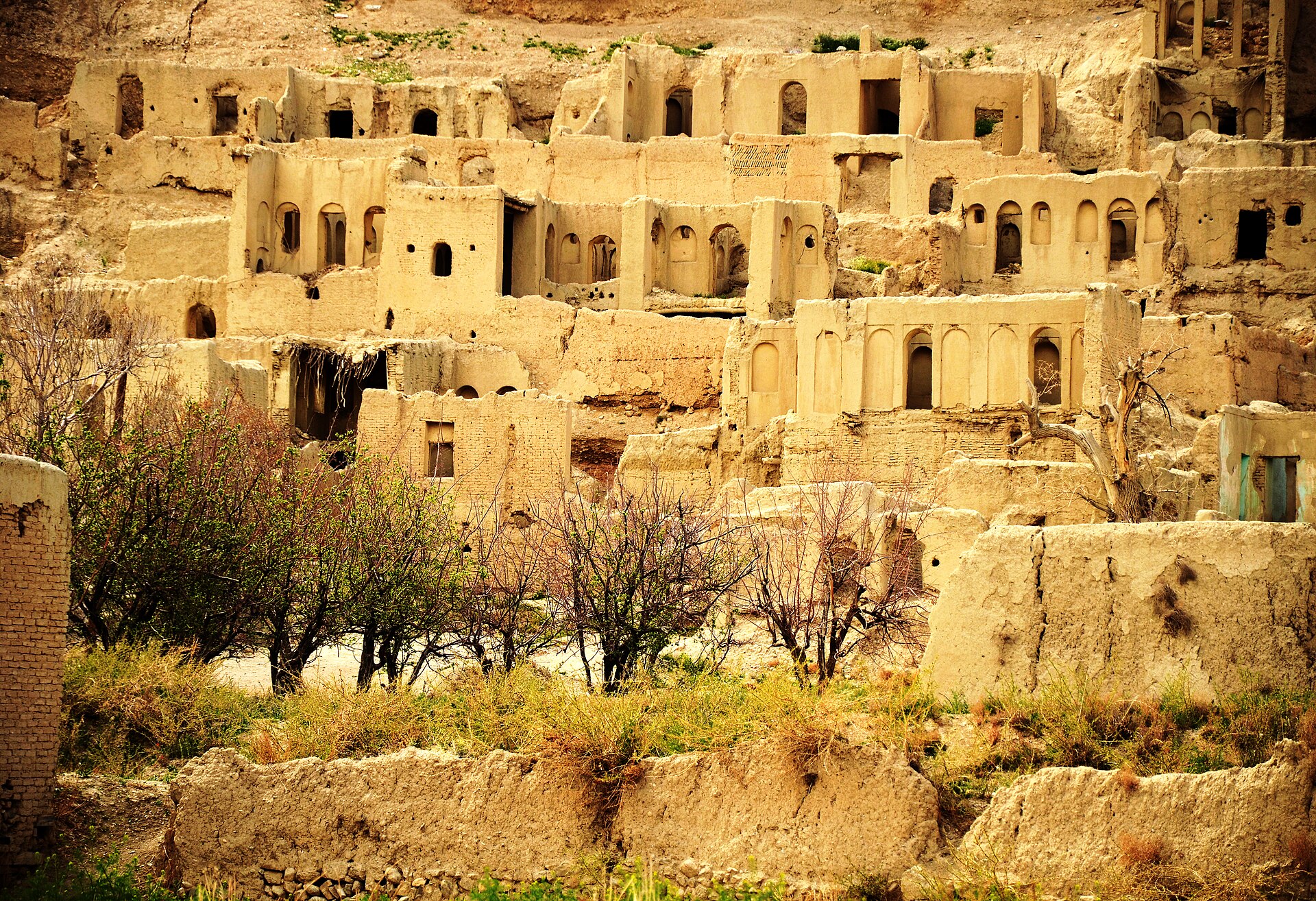 قلعه تاریخی ایزدخواست